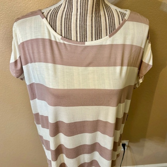 NWT a.n.a. Top Large White Khaki Stripes Ruched Shoulders Open Peekaboo Back New - Picture 2 of 13